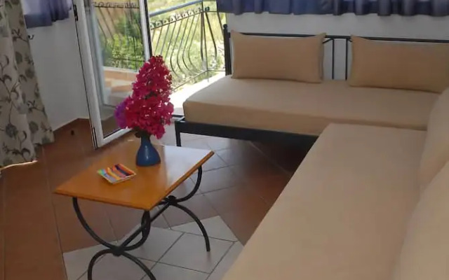 Christoforos Apartments