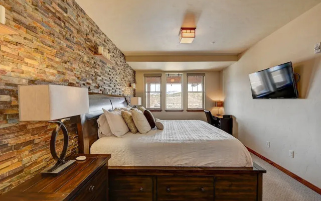 Cozens Pointe I-101 2 Bedroom Condo by RedAwning