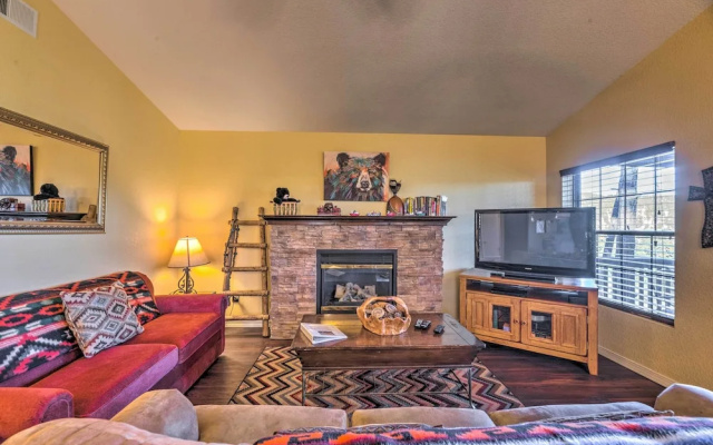 Ruidoso Cabin w/ Hot Tub & Mtn Views!