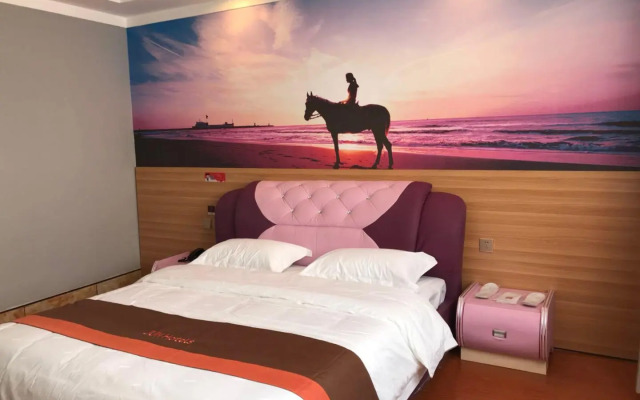 Jun Hotel Hebei Qinhuangdao Haigang District Yanshan Street Nursing School