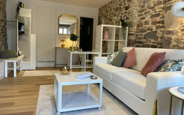 Studio Hypercentre a 1 Mn Plage Et Des Ports