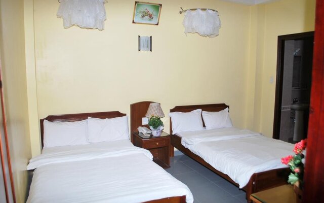 PK Hotel Далат комната для гостей