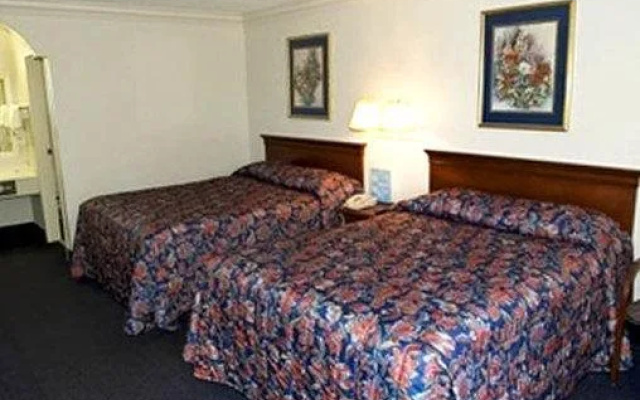 Executive Inn