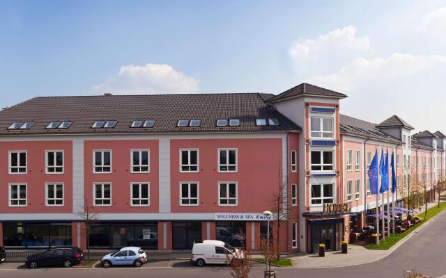 Отель Best Western Premier Airporthotel Fontane Berlin вид на фасад