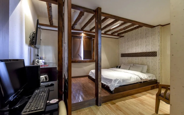 Sunflower Hotel
