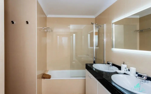 4 Bed Villa - Heated Pool, Pool Table, Bbq, Patio