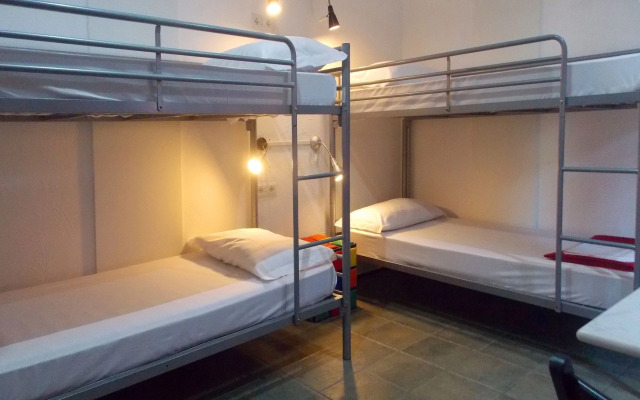 Hostel Colours