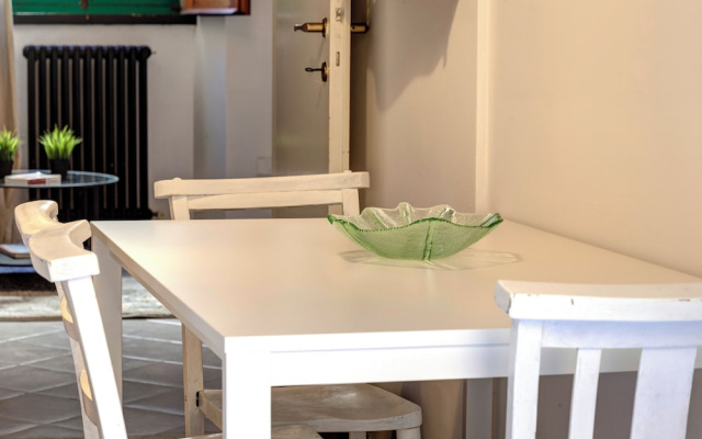 Casine Apartment by Mamo Florence