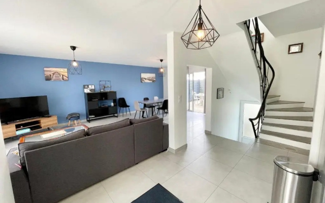 Maison contemporaine refaite à neuf - À 50M de l'océan