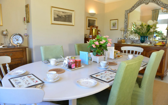 High Beeches B & B