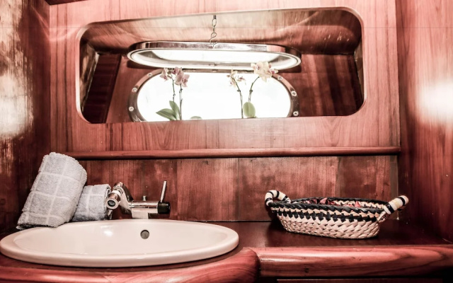Motoryacht Christine The Angel