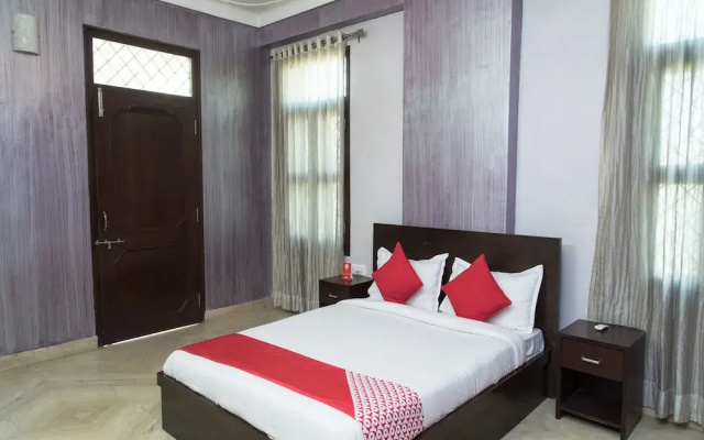 OYO 12830 Home Charming 3BHK Villa Airport Road