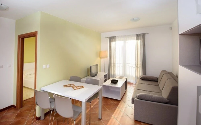 Plavo Nebo Oleander Apartments