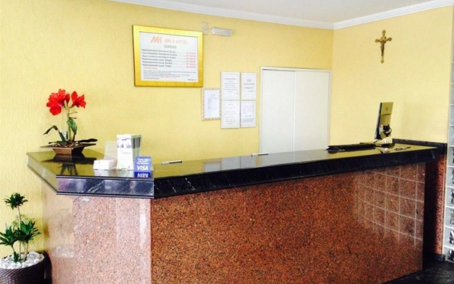 Max Hotel