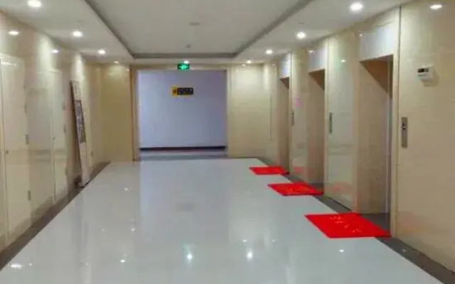 Blueberry apartment chain (qiluyuan Plaza store)