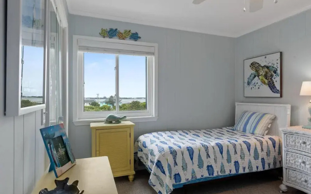 Southwinds J12 2 Bedroom Condo by RedAwning