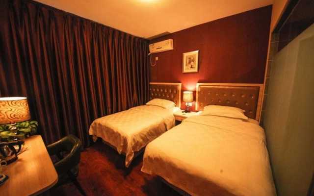 Chengdu Pinyi Minsheng Holiday Hotel