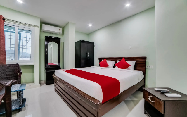 OYO 37003 Hotel Shreshta Inn