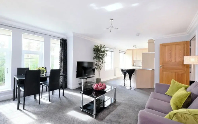 Spacious 3 Bed in Aberdeen s Westend