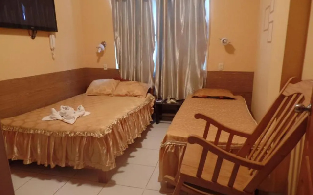 Hostal Zorritos Plaza Inn