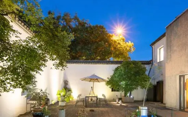 Boguang Pavilion · Jiangnan Charm Designer Homestay