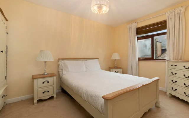6 Paragon Court - Sea Front Apartment