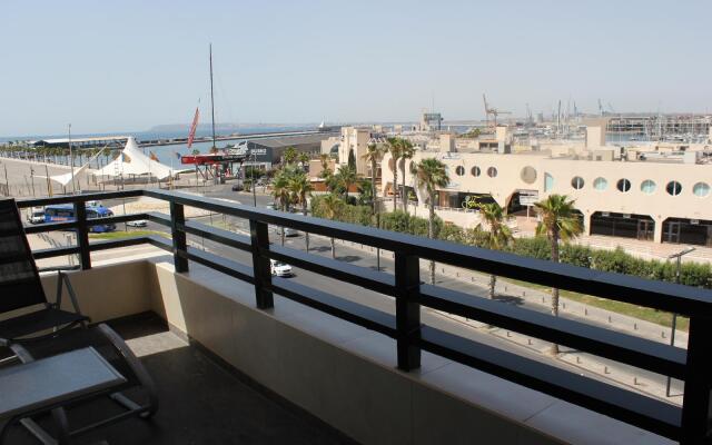 Отель Suites del Mar By Melia