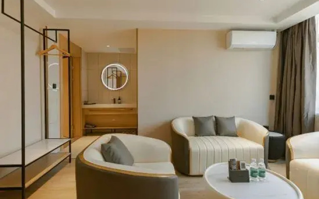 Elong Me Anlai Hotel (Maoming Xinyi Donghuicheng)