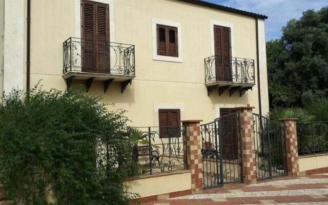Отель B&B Il Sentiero Сиракуза вид на фасад