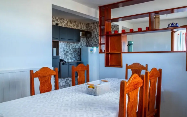 Casa com Lareira Wi-fi e Varanda com Vista