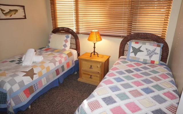 542 2 Bedroom Condo