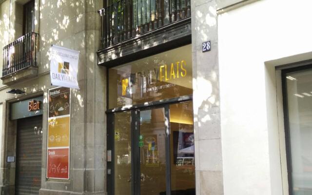 Отель Dailyflats Barcelona Center вид на фасад