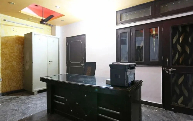 Dimpy House by OYO Rooms