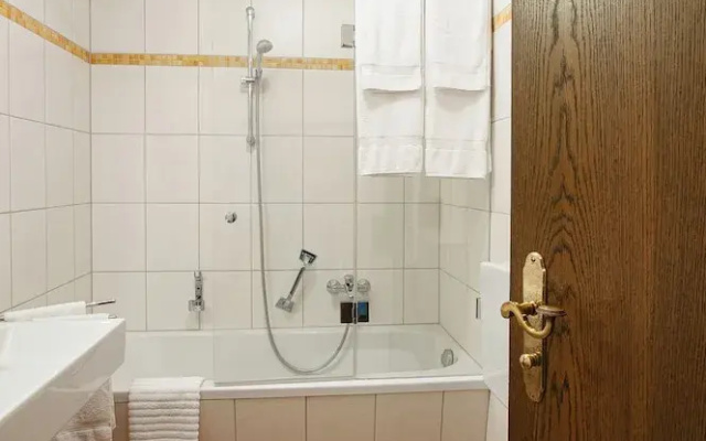 LuCA HOTEL