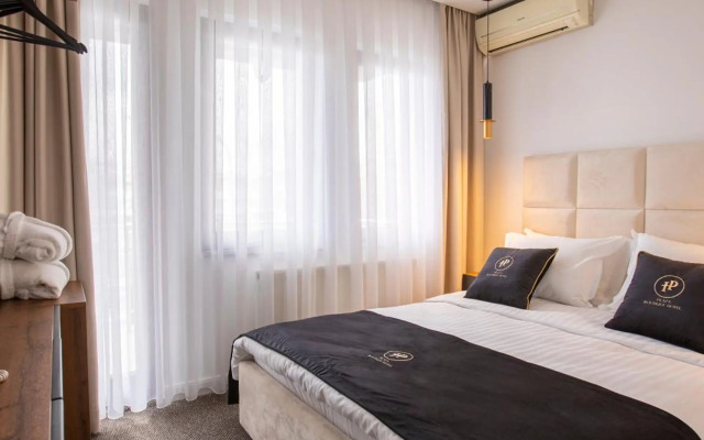 Plaza Boutique Hotel