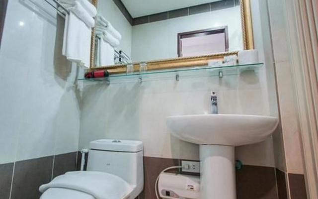 NIDA Rooms Mon Tang