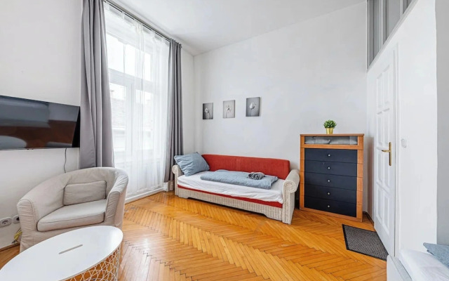 Urban Charm Studio