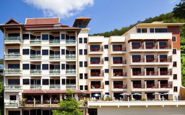 Отель Jiraporn Hill Resort вид на фасад