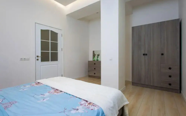 Apartment by Luxe Group PU514