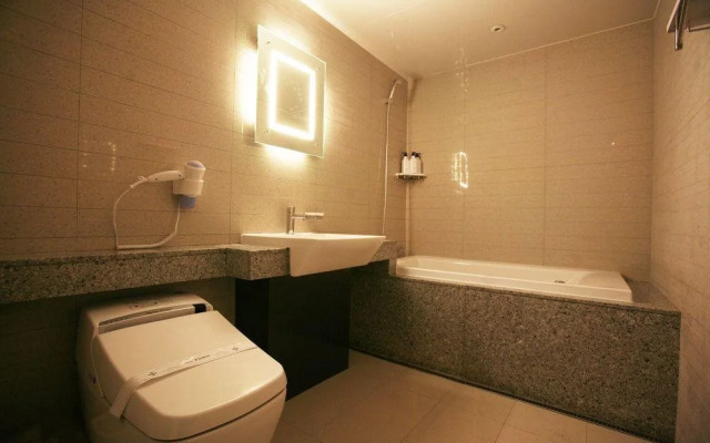 Form Hotel