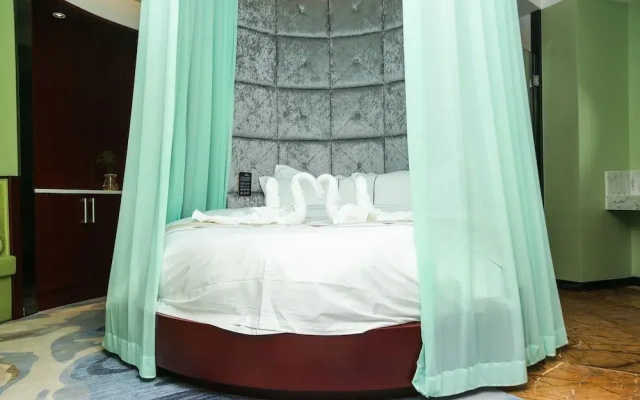 Beijing Venice Holiday Hotel (Shunyi Metro Station)