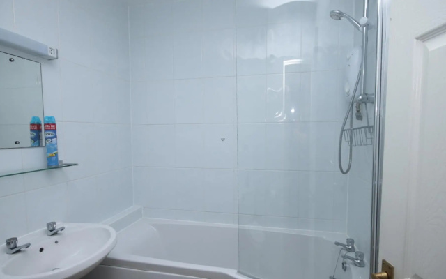 37B Medmerry Park 2 Bedroom Chalet