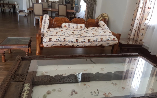 Queens Chateau Boutique Villa