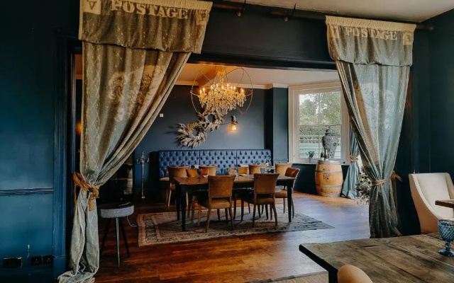 Verzon House