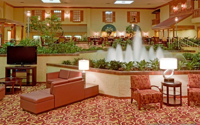 Holiday Inn Cincinnati Airport by IHG