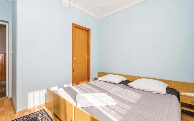 Stunning Home in Rab With Wifi and 4 Bedrooms