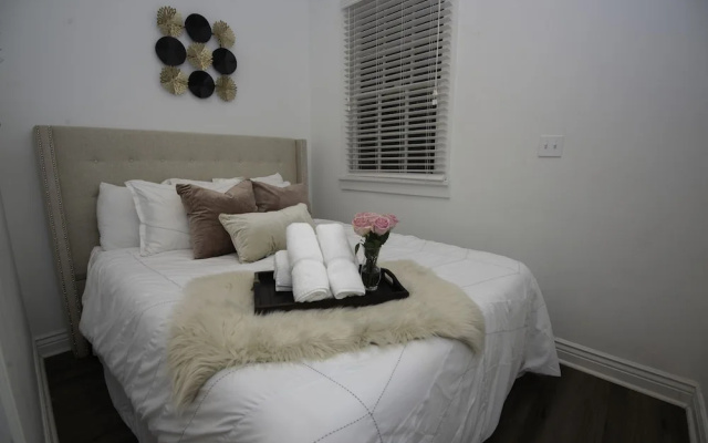 Elegant NOLA Chateau: Prime Spot - By YouRent