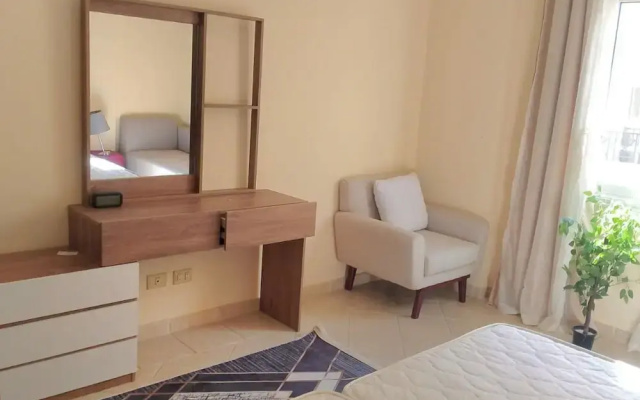 Palm Beach Piazza Beachfront Lovely Apartment