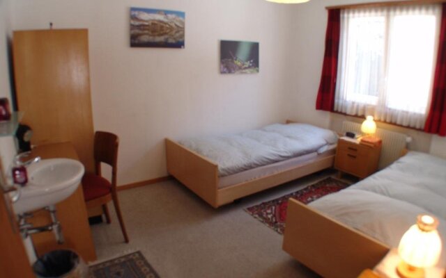 Отель Chesa Albris Bed and Breakfast Швейцария, Санкт-Мориц - отзывы, цены и фото номеров - забронировать отель Chesa Albris Bed and Breakfast онлайн комната для гостей