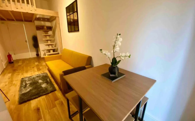 Flat 8, 10 St Johns